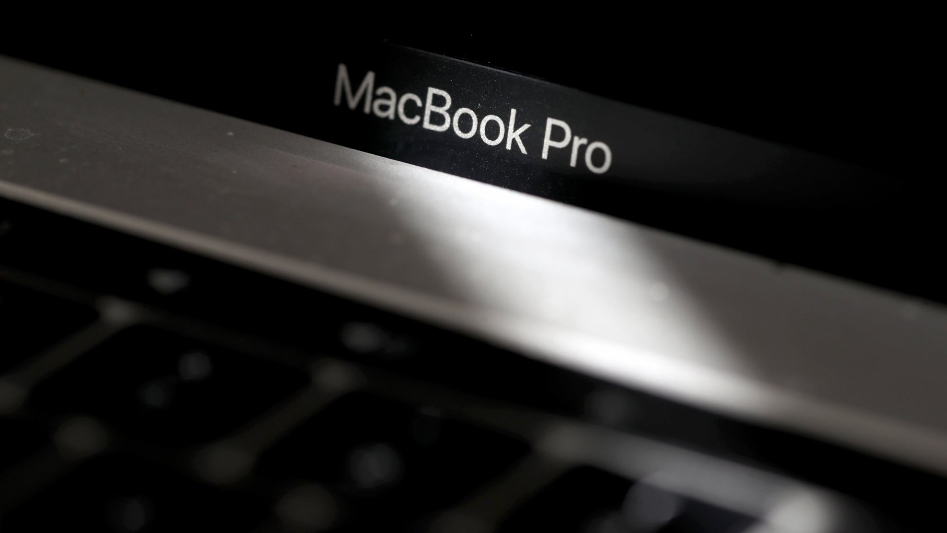 MacBook Pro (16 inç, M3 Pro/Max, 2023) – Model: A2991